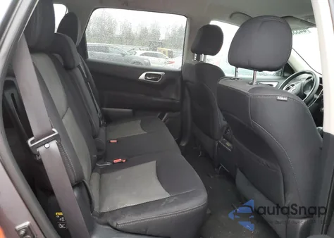 2017 Nissan Pathfinder S z USA, uszkodzony, nr VIN 5N1DR2MM3HC663391